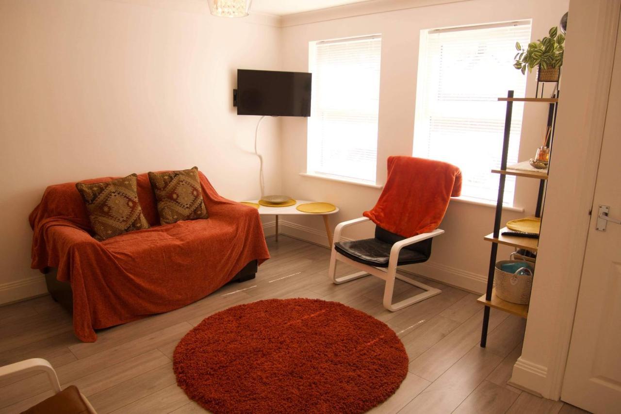 Apartemen City Centre, Recently Renovated 2 Bedroom Flat